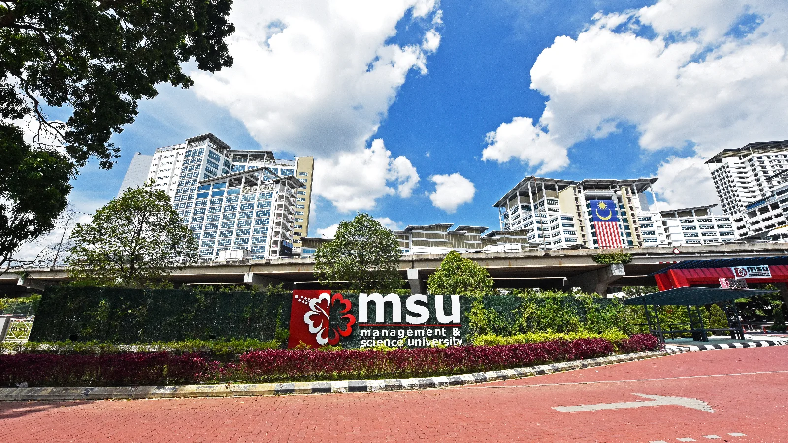 Diploma In Computer Engineering at Management & Science University (MSU)